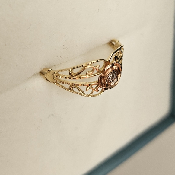 10K Tri Color Gold Rose Filigree Ring 6.75 - Picture 5 of 8